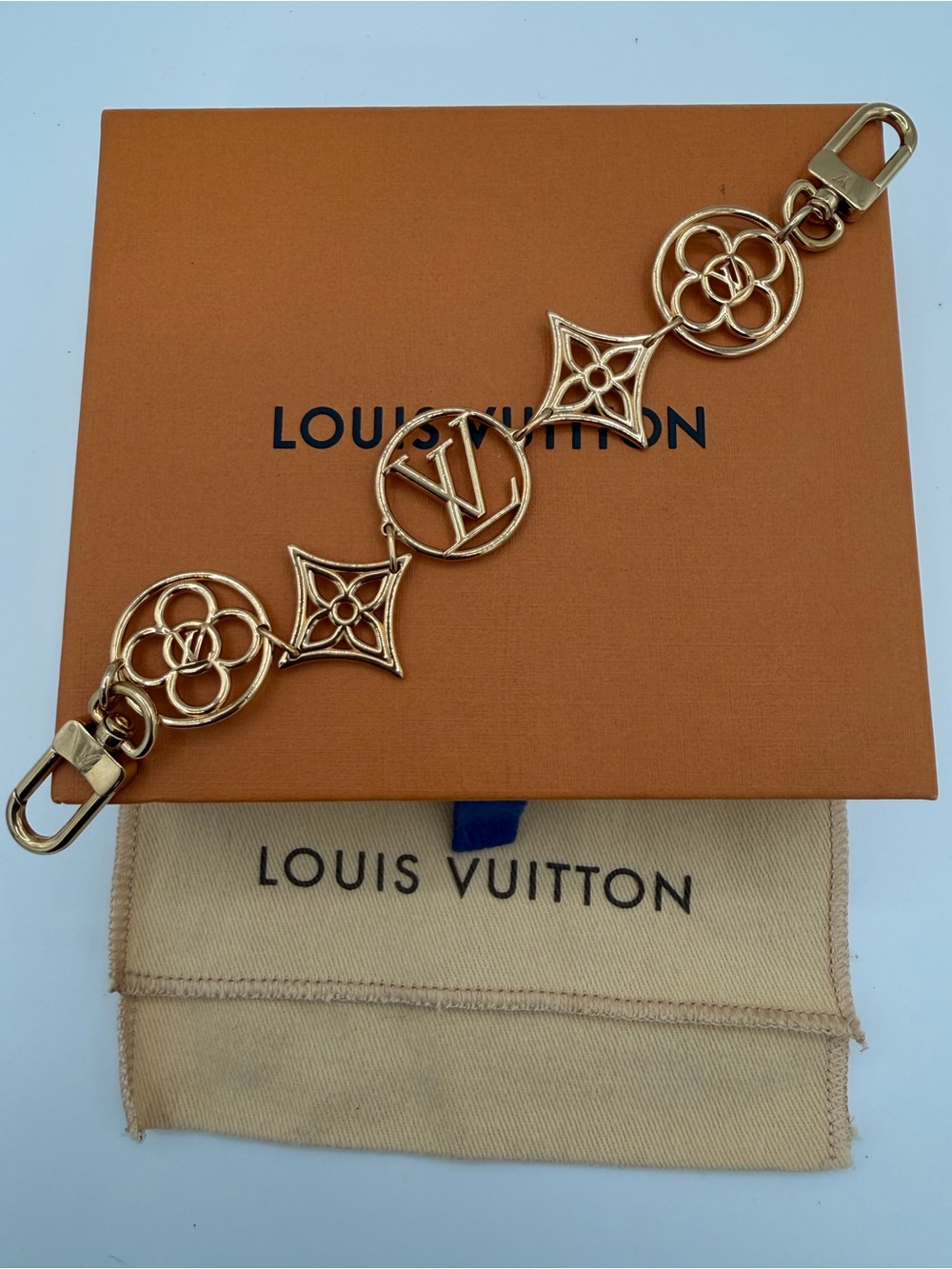 Louis Vuitton key chain charm Rare 🔥in box - Picture 7 of 9